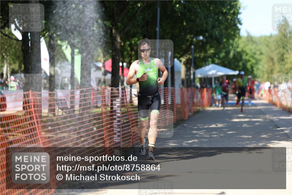 07.09.2025 - 19. Norderstedt Triathlon Michael Strokosch http://msf.ph/oto/8758864 07.09.2025 14:56:40 Laufen 991, 1007 meine-sportfotos.de