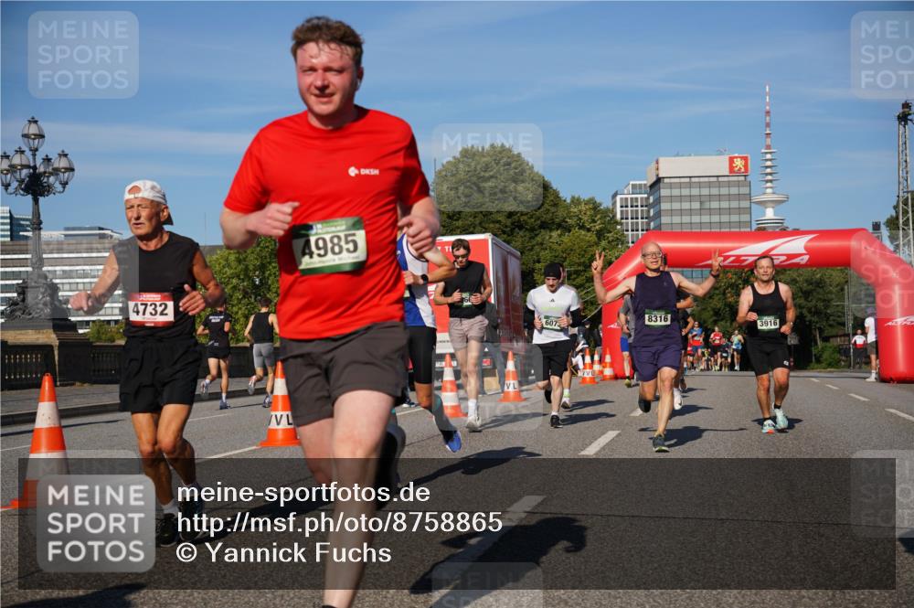 07.09.2025 - BARMER Alsterlauf Yannick Fuchs http://msf.ph/oto/8758865 07.09.2025 09:39:17 Laufen 4732, 4985, 607, 8316, 3916 meine-sportfotos.de