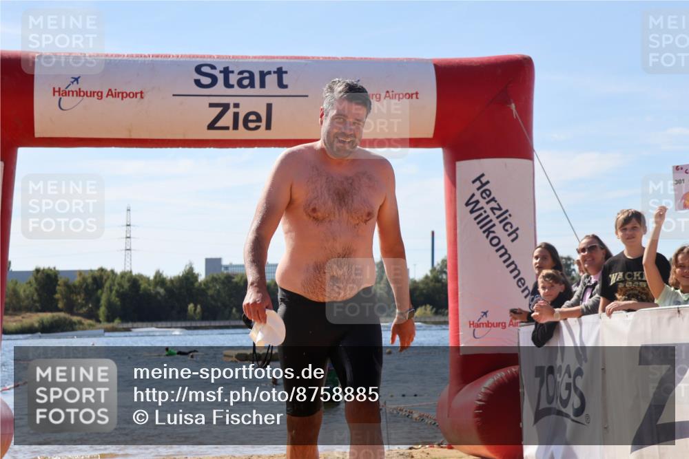 07.09.2025 - 19. Norderstedt Triathlon Luisa Fischer http://msf.ph/oto/8758885 07.09.2025 11:52:05 Schwimmen 827 meine-sportfotos.de