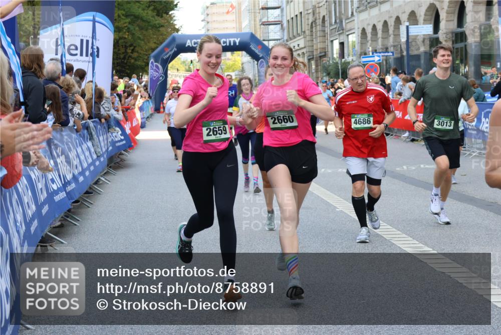 07.09.2025 - BARMER Alsterlauf Strokosch-Dieckow http://msf.ph/oto/8758891 07.09.2025 10:13:23 Ziel 2387, 2875, 2876, 2892, 3031, 3085, 3086, 3121, 3181, 3332, 3333, 3334, 3373, 3379, 3424, 3425, 3511, 3564, 3644, 3833, 3879, 4181, 4548, 4659, 4690, 4716, 4718, 4761, 4881, 4958, 5054, 5059, 5414, 5502, 5743, 6158, 6317, 6318, 8417 meine-sportfotos.de