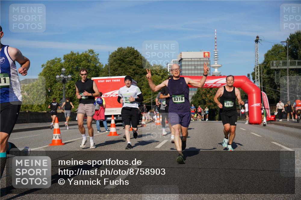 07.09.2025 - BARMER Alsterlauf Yannick Fuchs http://msf.ph/oto/8758903 07.09.2025 09:39:18 Laufen 1, 4800, 60, 8316, 3916 meine-sportfotos.de