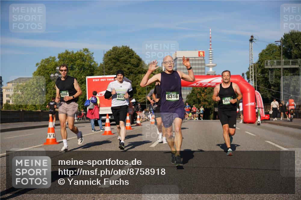 07.09.2025 - BARMER Alsterlauf Yannick Fuchs http://msf.ph/oto/8758918 07.09.2025 09:39:18 Laufen 4866, 6073, 8316, 391 meine-sportfotos.de