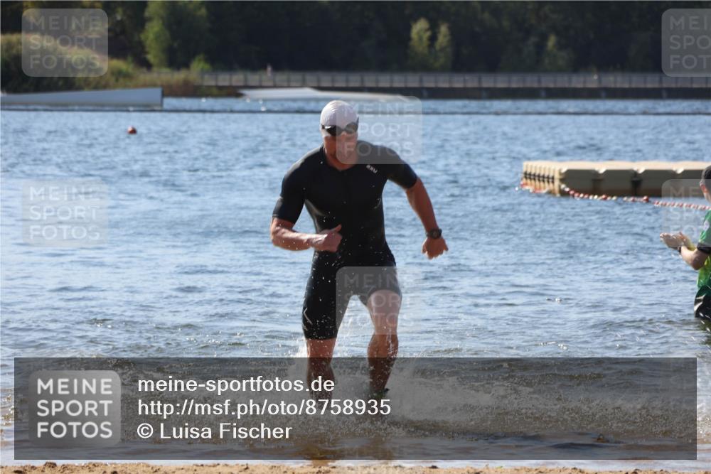 07.09.2025 - 19. Norderstedt Triathlon Luisa Fischer http://msf.ph/oto/8758935 07.09.2025 11:53:27 Schwimmen 1296 meine-sportfotos.de