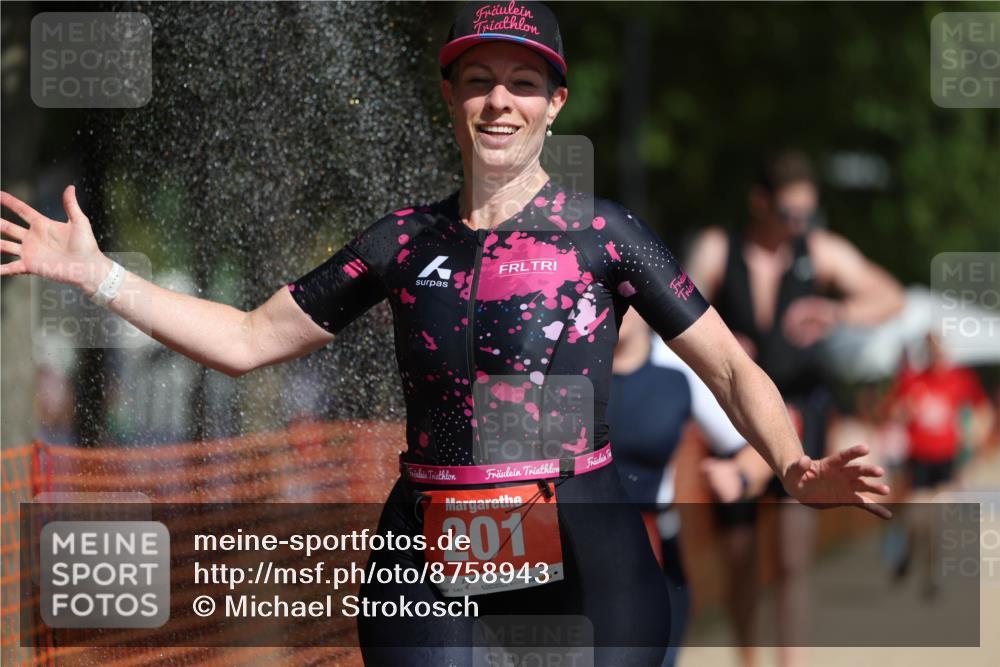 07.09.2025 - 19. Norderstedt Triathlon Michael Strokosch http://msf.ph/oto/8758943 07.09.2025 12:05:49 Laufen 201, 237, 815, 862, 1225, 1377 meine-sportfotos.de
