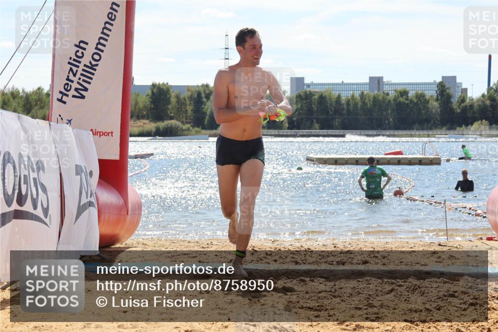07.09.2025 - 19. Norderstedt Triathlon Luisa Fischer http://msf.ph/oto/8758950 07.09.2025 13:41:27 Schwimmen 363, 970, 1431 meine-sportfotos.de