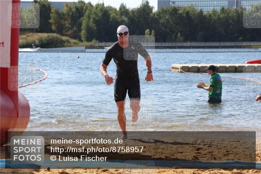 07.09.2025 - 19. Norderstedt Triathlon Luisa Fischer http://msf.ph/oto/8758957 07.09.2025 11:53:28 Schwimmen 1296 meine-sportfotos.de