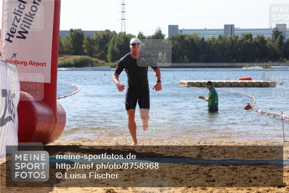 07.09.2025 - 19. Norderstedt Triathlon Luisa Fischer http://msf.ph/oto/8758968 07.09.2025 11:53:29 Schwimmen 1296 meine-sportfotos.de
