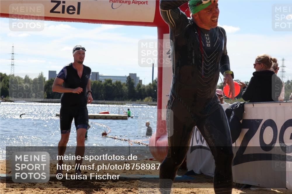 07.09.2025 - 19. Norderstedt Triathlon Luisa Fischer http://msf.ph/oto/8758987 07.09.2025 13:42:09 Schwimmen 410, 1005 meine-sportfotos.de