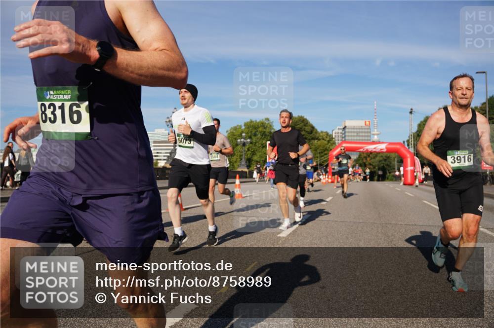 07.09.2025 - BARMER Alsterlauf Yannick Fuchs http://msf.ph/oto/8758989 07.09.2025 09:39:20 Laufen 36, 8316, 6073, 5584, 3916 meine-sportfotos.de