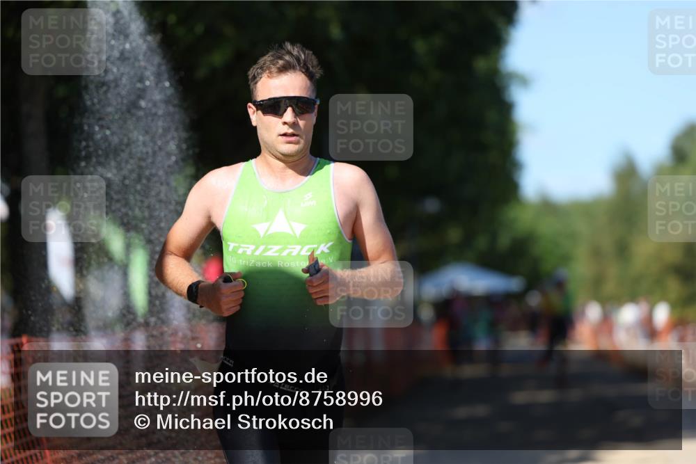 07.09.2025 - 19. Norderstedt Triathlon Michael Strokosch http://msf.ph/oto/8758996 07.09.2025 14:56:43 Laufen 962, 991, 1007, 1031 meine-sportfotos.de