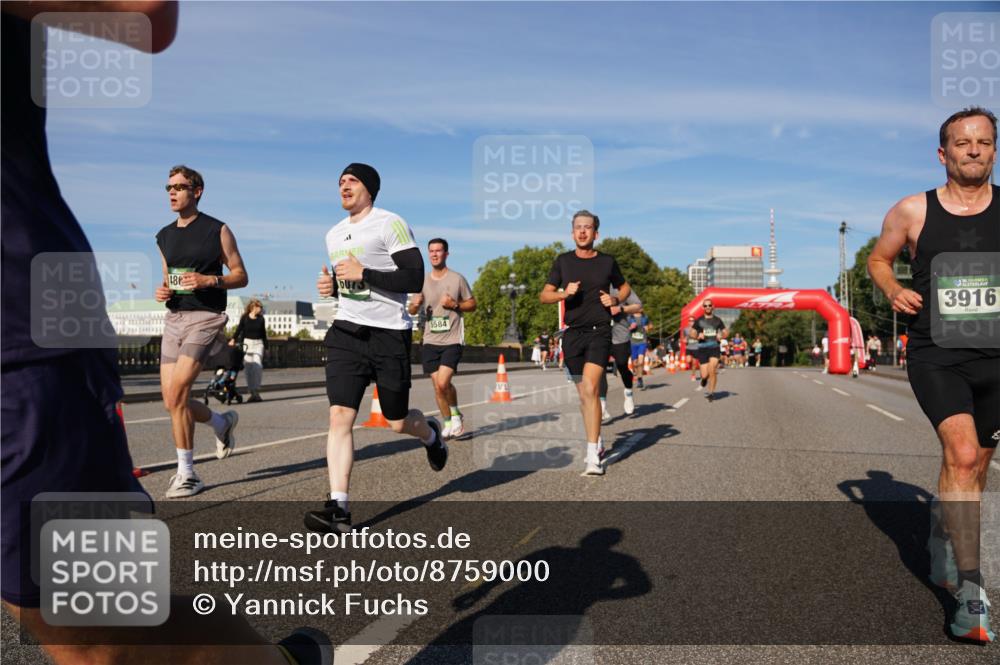 07.09.2025 - BARMER Alsterlauf Yannick Fuchs http://msf.ph/oto/8759000 07.09.2025 09:39:20 Laufen 48, 5584, 3916 meine-sportfotos.de