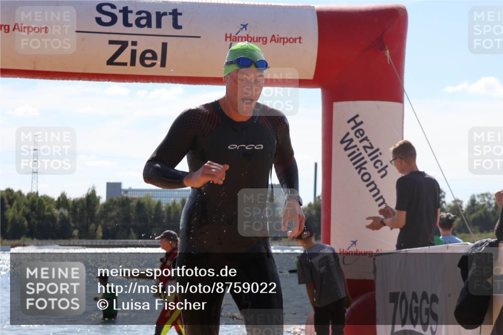 07.09.2025 - 19. Norderstedt Triathlon Luisa Fischer http://msf.ph/oto/8759022 07.09.2025 13:43:08 Schwimmen 888 meine-sportfotos.de
