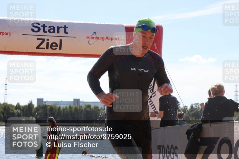 07.09.2025 - 19. Norderstedt Triathlon Luisa Fischer http://msf.ph/oto/8759025 07.09.2025 13:43:08 Schwimmen 888 meine-sportfotos.de