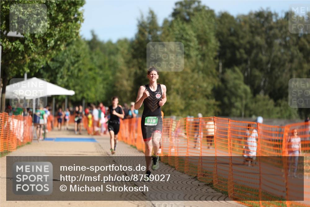 07.09.2025 - 19. Norderstedt Triathlon Michael Strokosch http://msf.ph/oto/8759027 07.09.2025 10:44:30 Laufen 678 meine-sportfotos.de