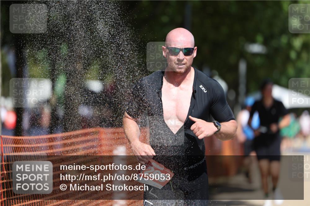 07.09.2025 - 19. Norderstedt Triathlon Michael Strokosch http://msf.ph/oto/8759053 07.09.2025 12:52:14 Laufen 218, 282, 1296 meine-sportfotos.de