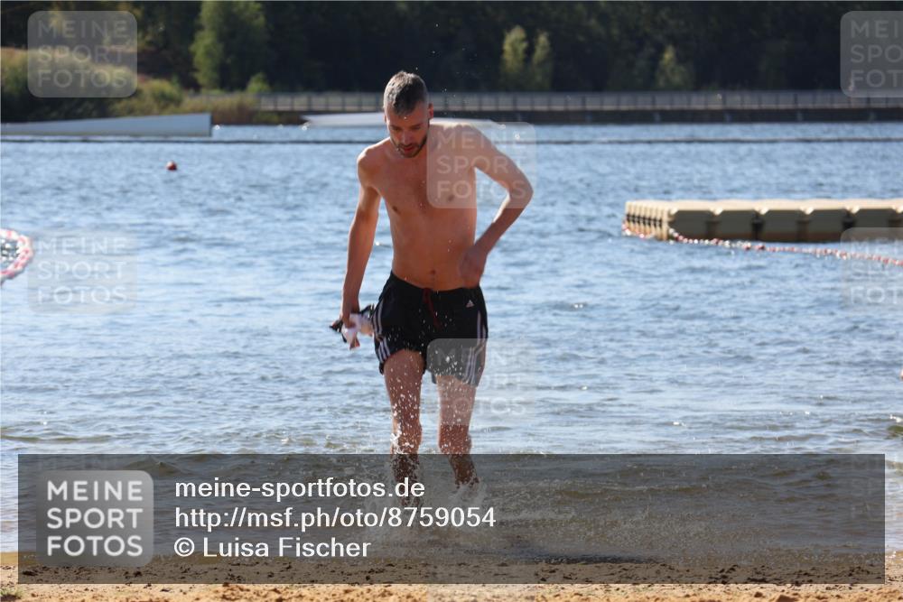 07.09.2025 - 19. Norderstedt Triathlon Luisa Fischer http://msf.ph/oto/8759054 07.09.2025 11:58:26 Schwimmen  meine-sportfotos.de