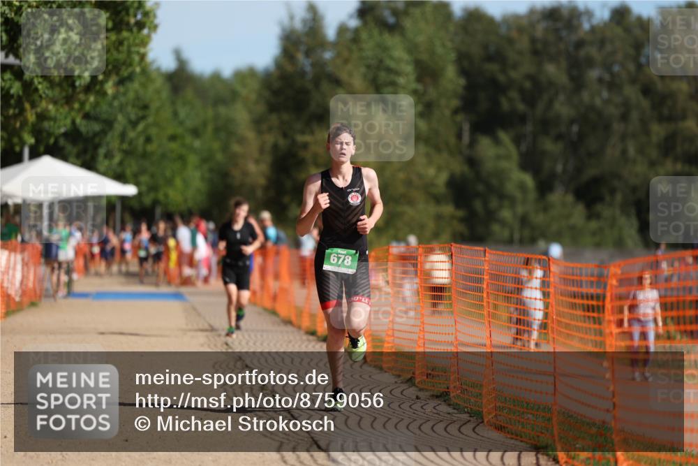 07.09.2025 - 19. Norderstedt Triathlon Michael Strokosch http://msf.ph/oto/8759056 07.09.2025 10:44:30 Laufen 678 meine-sportfotos.de
