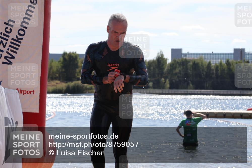 07.09.2025 - 19. Norderstedt Triathlon Luisa Fischer http://msf.ph/oto/8759057 07.09.2025 13:45:20 Schwimmen 391 meine-sportfotos.de