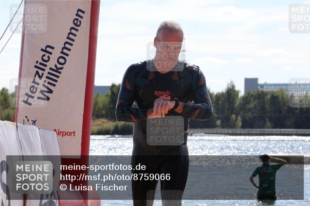 07.09.2025 - 19. Norderstedt Triathlon Luisa Fischer http://msf.ph/oto/8759066 07.09.2025 13:45:21 Schwimmen 391 meine-sportfotos.de