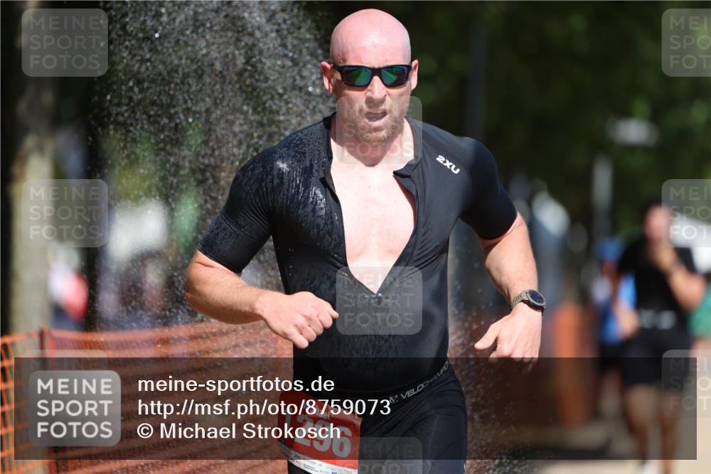 07.09.2025 - 19. Norderstedt Triathlon Michael Strokosch http://msf.ph/oto/8759073 07.09.2025 12:52:14 Laufen 218, 282, 1296 meine-sportfotos.de