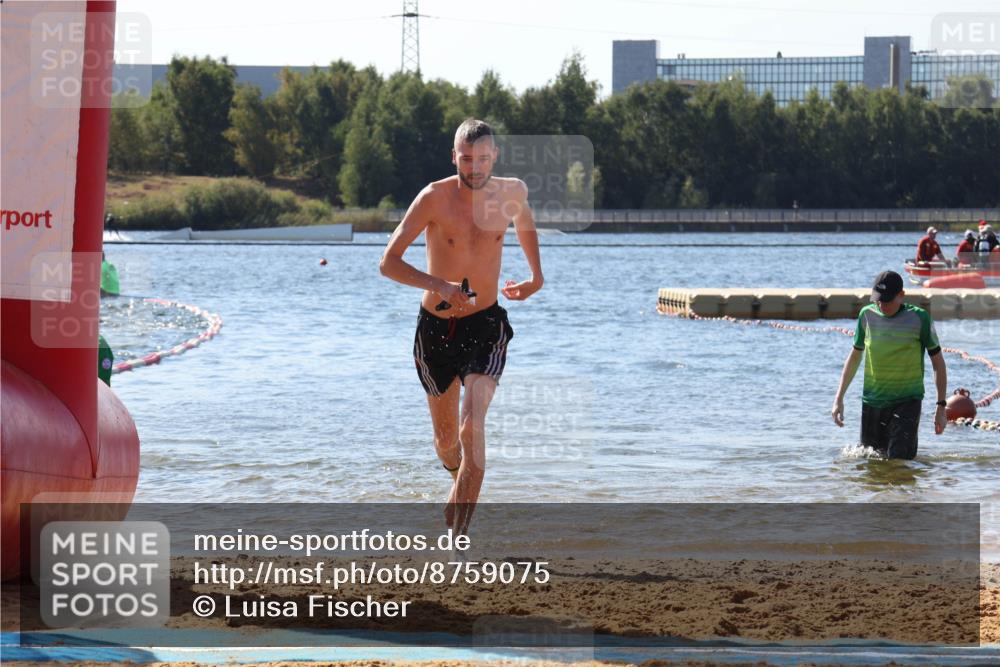 07.09.2025 - 19. Norderstedt Triathlon Luisa Fischer http://msf.ph/oto/8759075 07.09.2025 11:58:27 Schwimmen  meine-sportfotos.de
