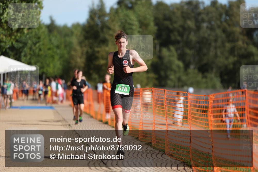 07.09.2025 - 19. Norderstedt Triathlon Michael Strokosch http://msf.ph/oto/8759092 07.09.2025 10:44:31 Laufen 637, 678 meine-sportfotos.de