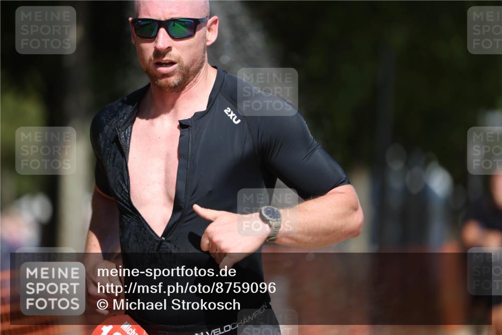 07.09.2025 - 19. Norderstedt Triathlon Michael Strokosch http://msf.ph/oto/8759096 07.09.2025 12:52:14 Laufen 218, 282, 1296 meine-sportfotos.de