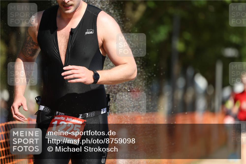 07.09.2025 - 19. Norderstedt Triathlon Michael Strokosch http://msf.ph/oto/8759098 07.09.2025 12:05:53 Laufen 237, 815, 862, 1225, 1265, 1372 meine-sportfotos.de