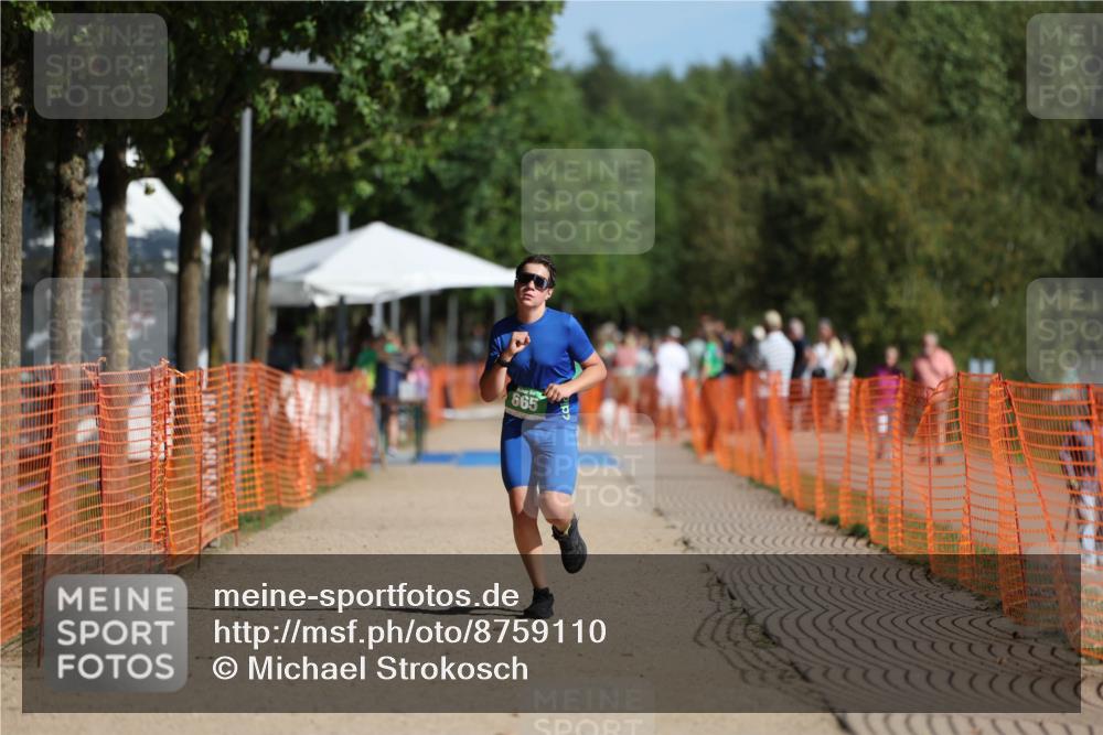 07.09.2025 - 19. Norderstedt Triathlon Michael Strokosch http://msf.ph/oto/8759110 07.09.2025 11:05:19 Laufen 107, 665 meine-sportfotos.de