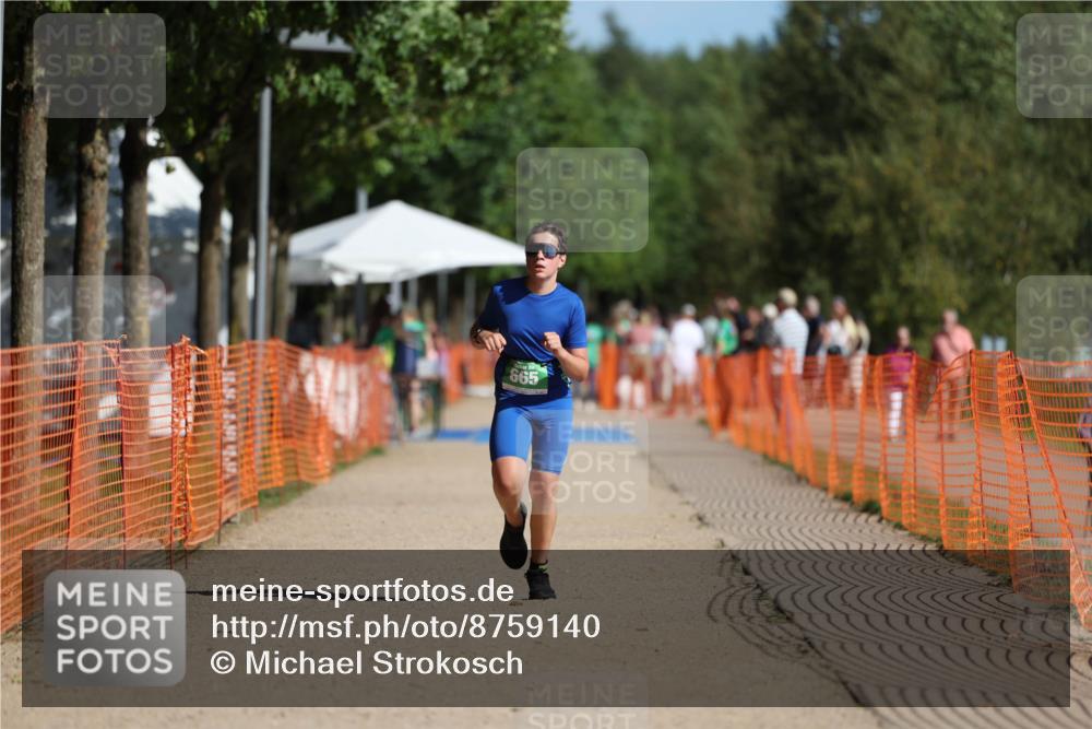 07.09.2025 - 19. Norderstedt Triathlon Michael Strokosch http://msf.ph/oto/8759140 07.09.2025 11:05:19 Laufen 107, 665 meine-sportfotos.de