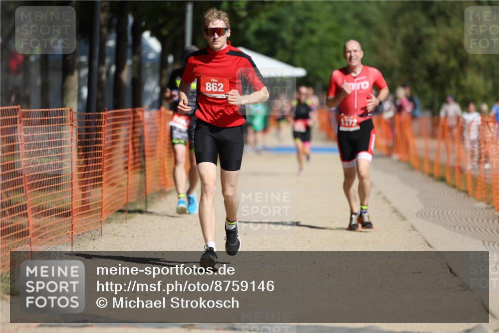 07.09.2025 - 19. Norderstedt Triathlon Michael Strokosch http://msf.ph/oto/8759146 07.09.2025 12:05:54 Laufen 237, 815, 862, 1225, 1265, 1372 meine-sportfotos.de