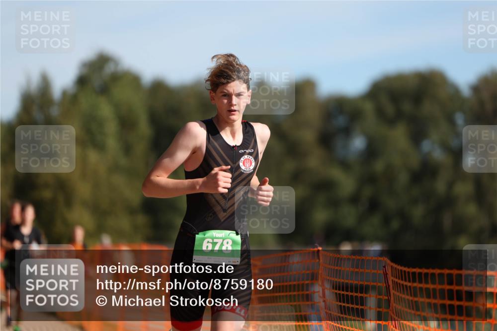 07.09.2025 - 19. Norderstedt Triathlon Michael Strokosch http://msf.ph/oto/8759180 07.09.2025 10:44:33 Laufen 64, 637, 678 meine-sportfotos.de