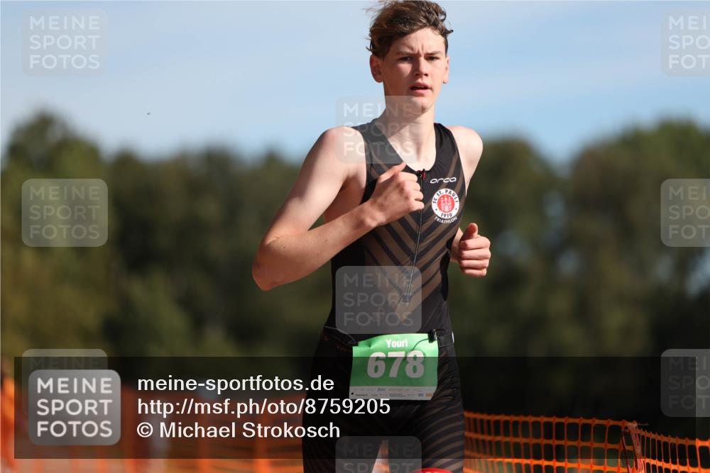 07.09.2025 - 19. Norderstedt Triathlon Michael Strokosch http://msf.ph/oto/8759205 07.09.2025 10:44:34 Laufen 64, 637, 678 meine-sportfotos.de