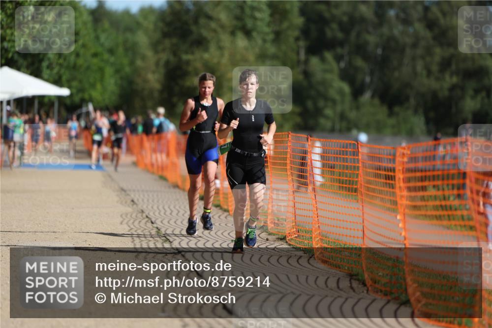 07.09.2025 - 19. Norderstedt Triathlon Michael Strokosch http://msf.ph/oto/8759214 07.09.2025 10:44:35 Laufen 64, 637, 678 meine-sportfotos.de