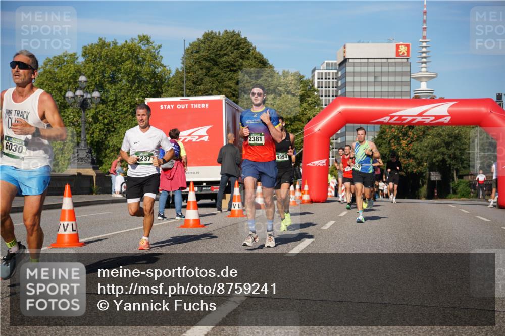 07.09.2025 - BARMER Alsterlauf Yannick Fuchs http://msf.ph/oto/8759241 07.09.2025 09:39:28 Laufen 6030, 237, 2381, 4354 meine-sportfotos.de