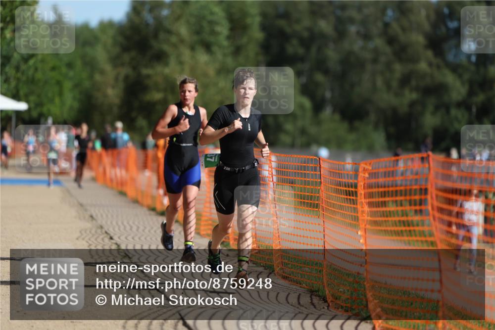 07.09.2025 - 19. Norderstedt Triathlon Michael Strokosch http://msf.ph/oto/8759248 07.09.2025 10:44:36 Laufen 64, 637, 678 meine-sportfotos.de
