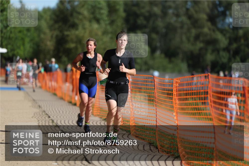 07.09.2025 - 19. Norderstedt Triathlon Michael Strokosch http://msf.ph/oto/8759263 07.09.2025 10:44:36 Laufen 64, 637, 678 meine-sportfotos.de