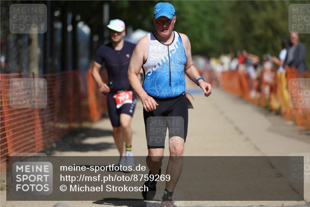 07.09.2025 - 19. Norderstedt Triathlon Michael Strokosch http://msf.ph/oto/8759269 07.09.2025 12:52:22 Laufen 282, 700, 1371 meine-sportfotos.de