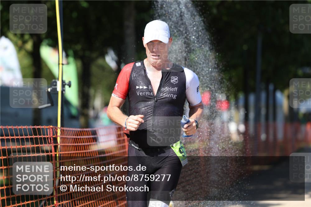 07.09.2025 - 19. Norderstedt Triathlon Michael Strokosch http://msf.ph/oto/8759277 07.09.2025 14:57:01 Laufen 971 meine-sportfotos.de
