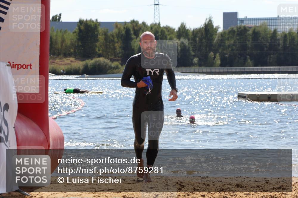07.09.2025 - 19. Norderstedt Triathlon Luisa Fischer http://msf.ph/oto/8759281 07.09.2025 13:47:02 Schwimmen 395, 1478 meine-sportfotos.de