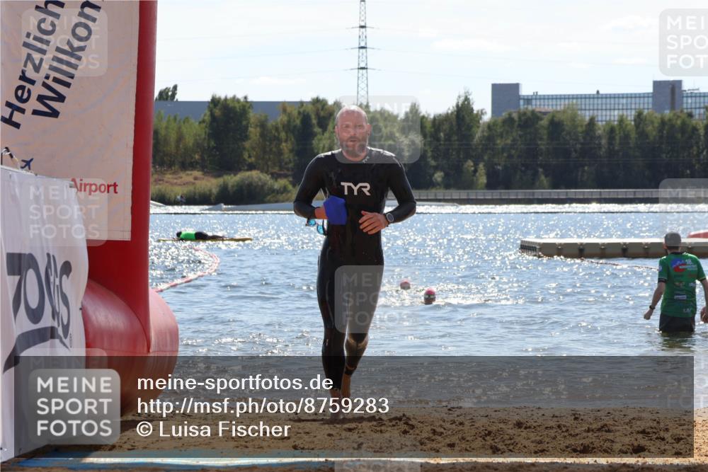 07.09.2025 - 19. Norderstedt Triathlon Luisa Fischer http://msf.ph/oto/8759283 07.09.2025 13:47:02 Schwimmen 395, 1478 meine-sportfotos.de