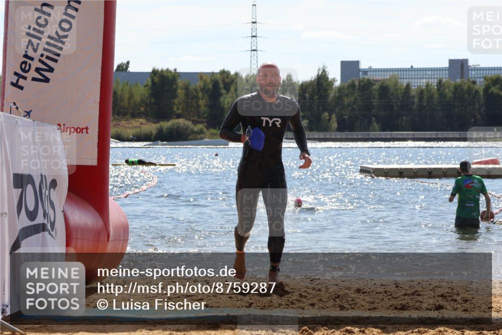07.09.2025 - 19. Norderstedt Triathlon Luisa Fischer http://msf.ph/oto/8759287 07.09.2025 13:47:03 Schwimmen 395, 1478 meine-sportfotos.de