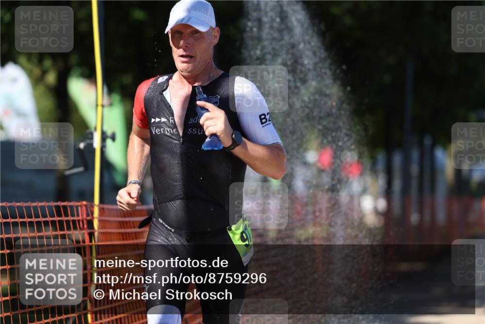 07.09.2025 - 19. Norderstedt Triathlon Michael Strokosch http://msf.ph/oto/8759296 07.09.2025 14:57:01 Laufen 971 meine-sportfotos.de