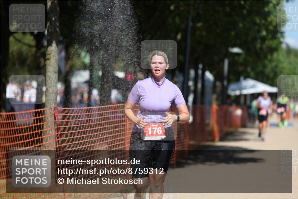 07.09.2025 - 19. Norderstedt Triathlon Michael Strokosch http://msf.ph/oto/8759312 07.09.2025 13:14:47 Laufen 176 meine-sportfotos.de