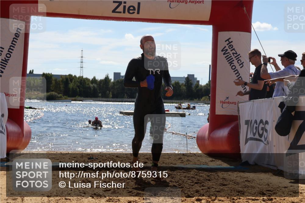 07.09.2025 - 19. Norderstedt Triathlon Luisa Fischer http://msf.ph/oto/8759315 07.09.2025 13:47:05 Schwimmen 395, 1478 meine-sportfotos.de