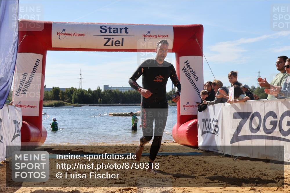 07.09.2025 - 19. Norderstedt Triathlon Luisa Fischer http://msf.ph/oto/8759318 07.09.2025 12:03:40 Schwimmen 212 meine-sportfotos.de