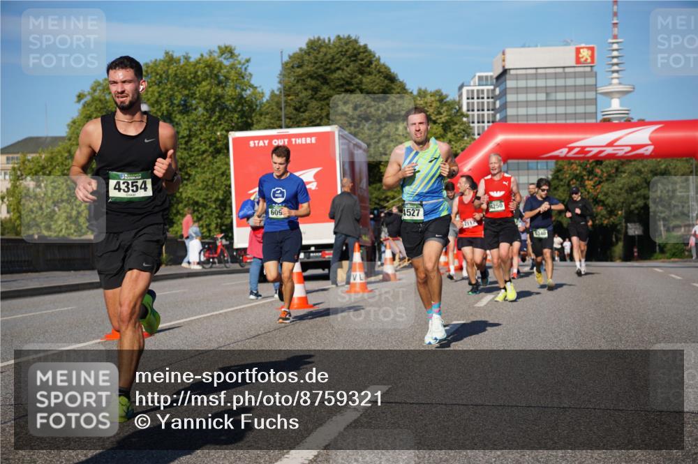 07.09.2025 - BARMER Alsterlauf Yannick Fuchs http://msf.ph/oto/8759321 07.09.2025 09:39:30 Laufen 4354, 609, 4527, 2117, 4250, 5340 meine-sportfotos.de