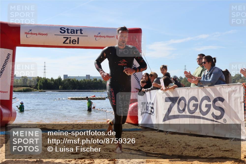 07.09.2025 - 19. Norderstedt Triathlon Luisa Fischer http://msf.ph/oto/8759326 07.09.2025 12:03:40 Schwimmen 212 meine-sportfotos.de