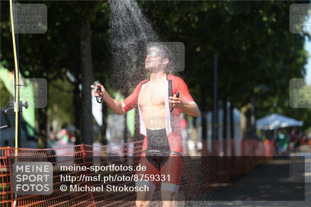 07.09.2025 - 19. Norderstedt Triathlon Michael Strokosch http://msf.ph/oto/8759331 07.09.2025 14:57:12 Laufen 974 meine-sportfotos.de