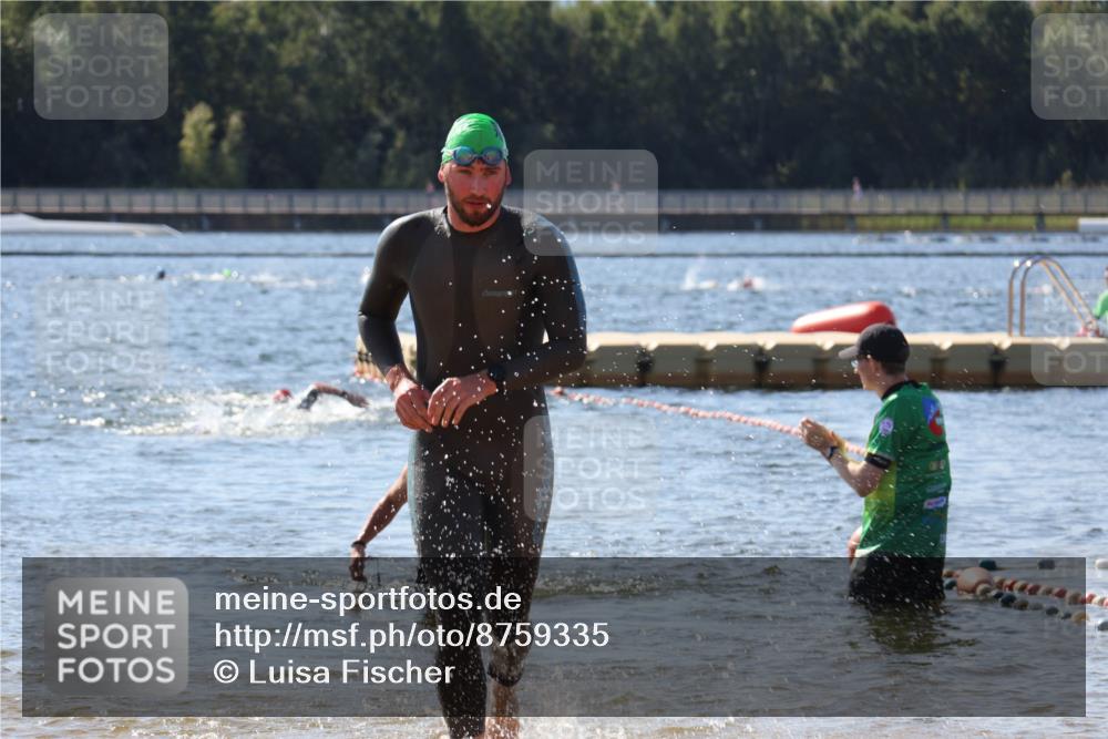 07.09.2025 - 19. Norderstedt Triathlon Luisa Fischer http://msf.ph/oto/8759335 07.09.2025 12:04:21 Schwimmen 732 meine-sportfotos.de